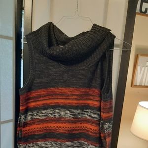 Hannah sweater with sides cut turtle neck